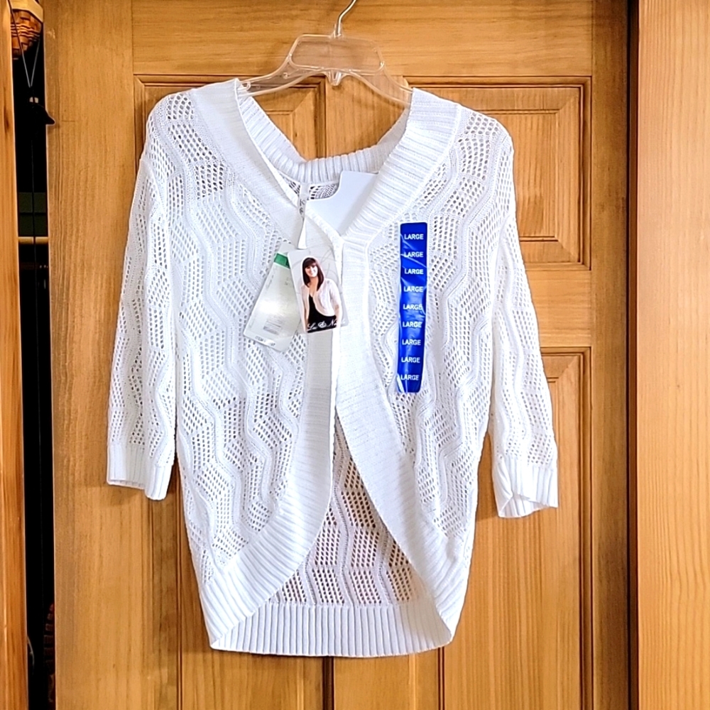 Light sweater/cover-up